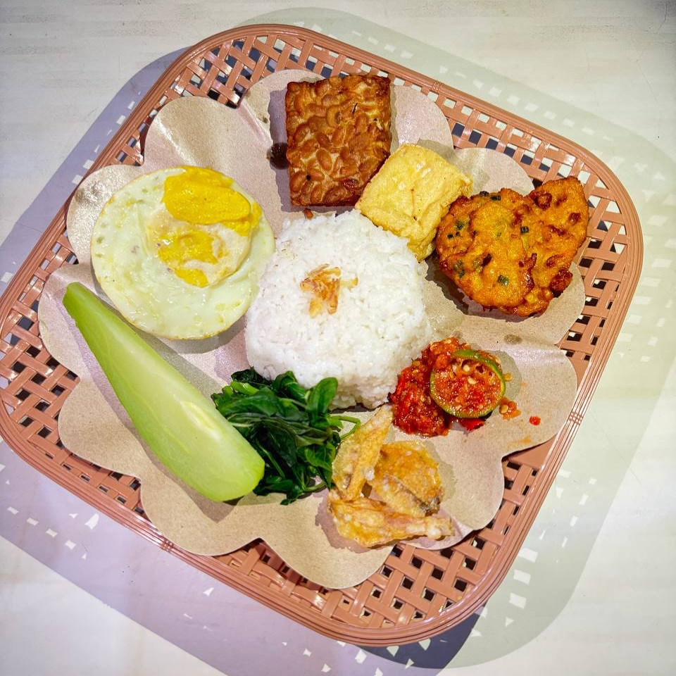 Nasi Tempong Telur