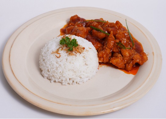Nasi Ayam Saus Asam Pedas